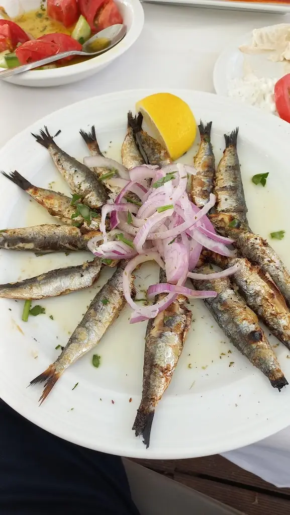 Menü_To Koutouki tou Antoni_Néa Kallikráteia_Bild_9