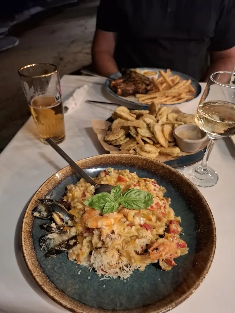 Mariya Tsaneva_To Koutouki tou Antoni_Néa Kallikráteia_Bewertung