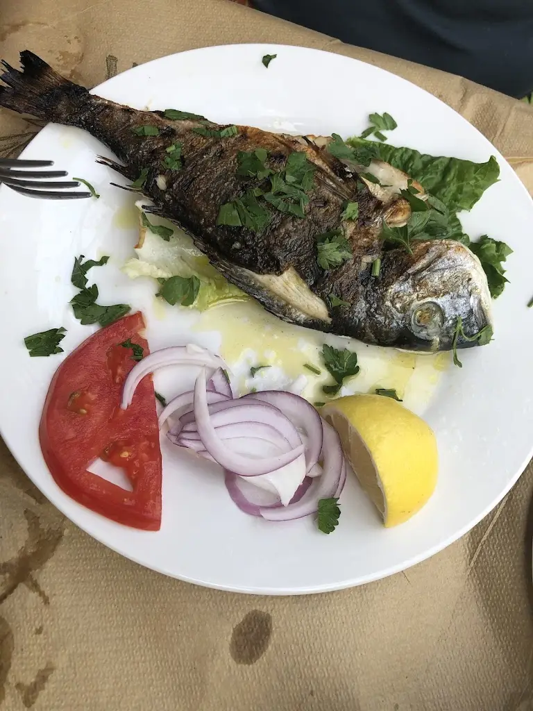 Menü_mpes sto psito_Néa Kallikráteia_Bild_9