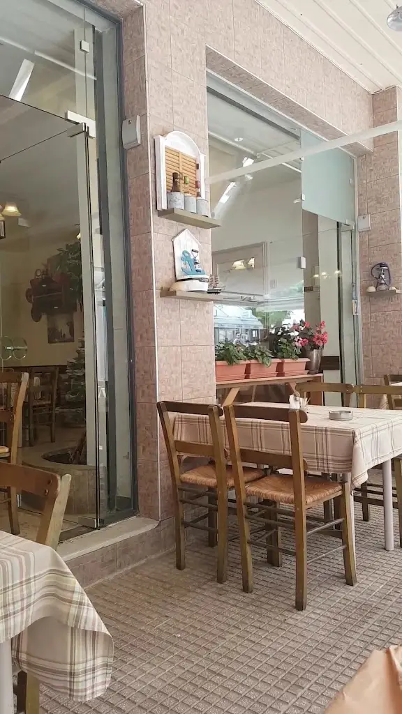 mpes sto psito_Néa Kallikráteia_slider_image_2