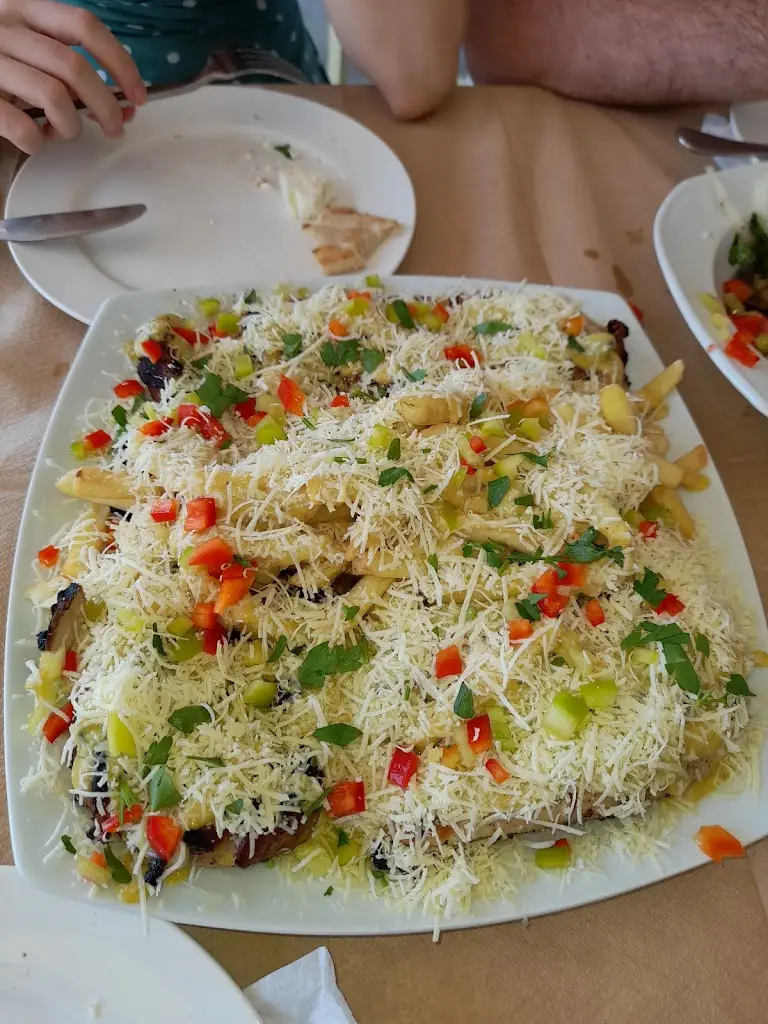 Menü_O Kokoras to Eskase_Néa Kallikráteia_Bild_5