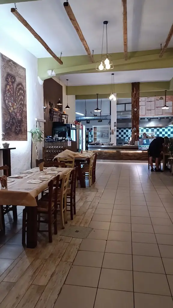 O Kokoras to Eskase_Néa Kallikráteia_slider_image_2