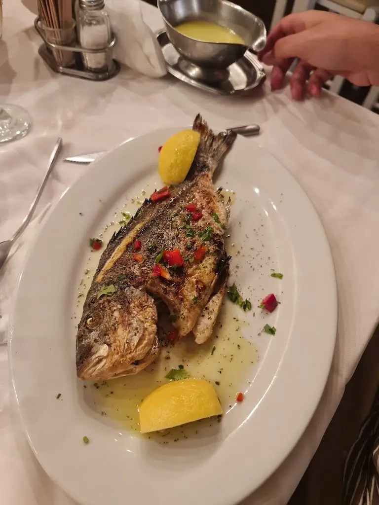 Menü_Pirates_Néa Kallikráteia_Bild_7