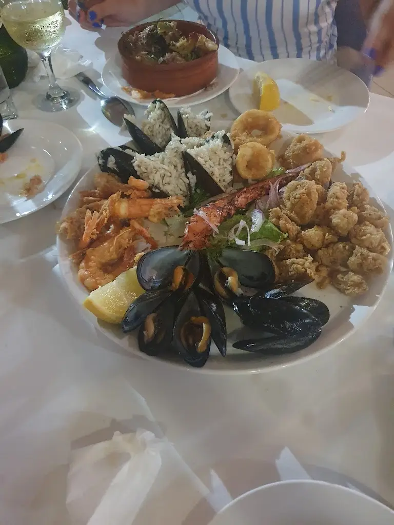 Menu_ΤΑ ΔΕΛΦΙΝΙΑ_Néa Kallikráteia_imagen_5