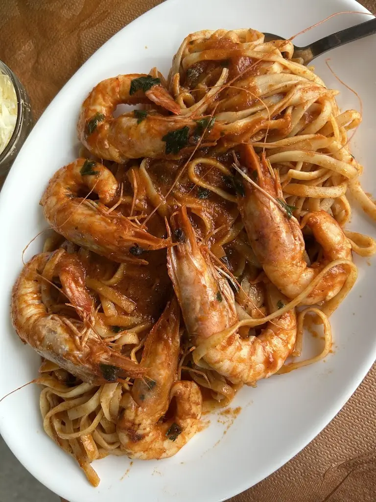 Irina Tsavkova_Το Μπρούσκο_Néa Kallikráteia_avis