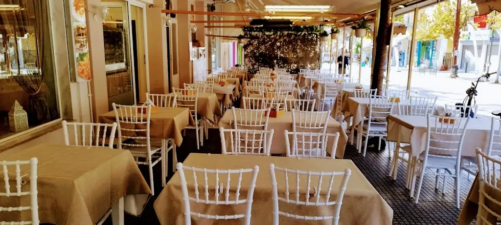 Μαγειρείο Σπιτικό Φαγητό Restaurant in Néa Kallikráteia