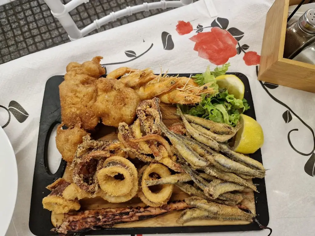 Μαγειρείο Σπιτικό Φαγητό_Néa Kallikráteia_slider_image_3