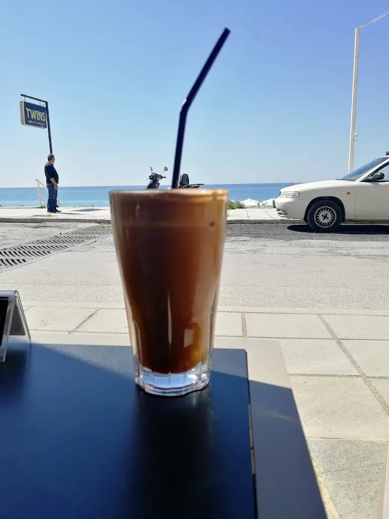 Menu_Twins_Néa Kallikráteia_imagen_4