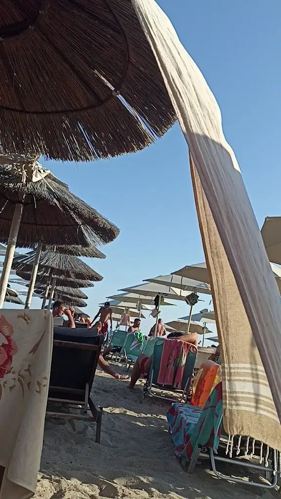 Twins_Néa Kallikráteia_slider_image_2