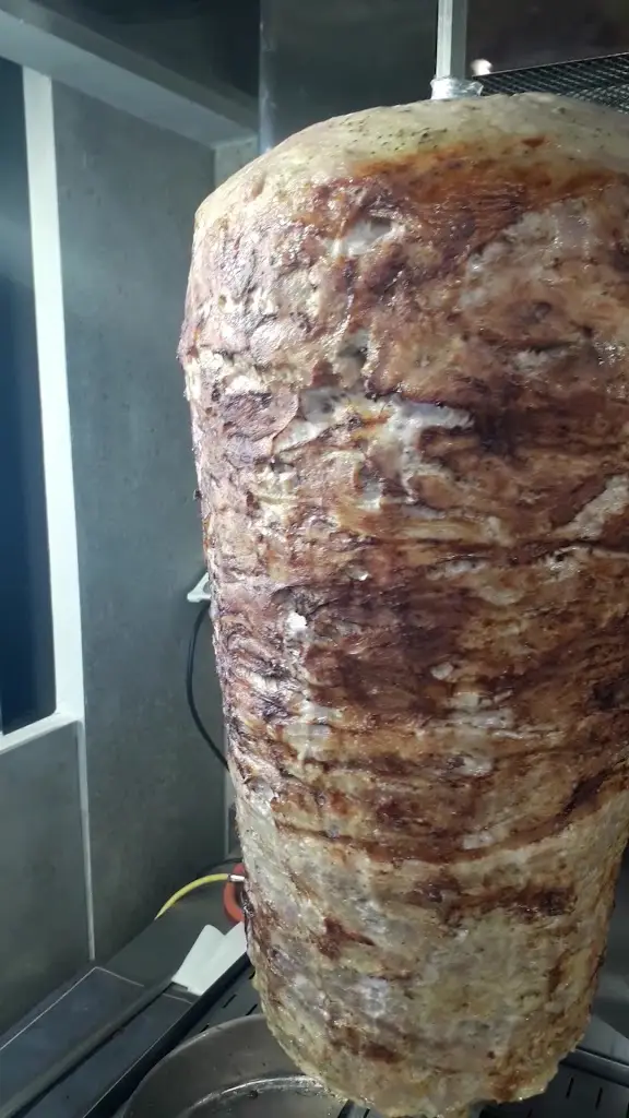 GYRO Stories Γύρος μπροστά στη θάλασσα_Néa Kallikráteia_slider_image_2