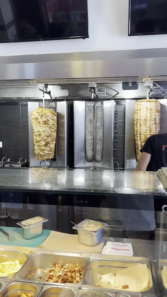 Περίγυρος-Perigyros_Néa Kallikráteia_slider_image_2