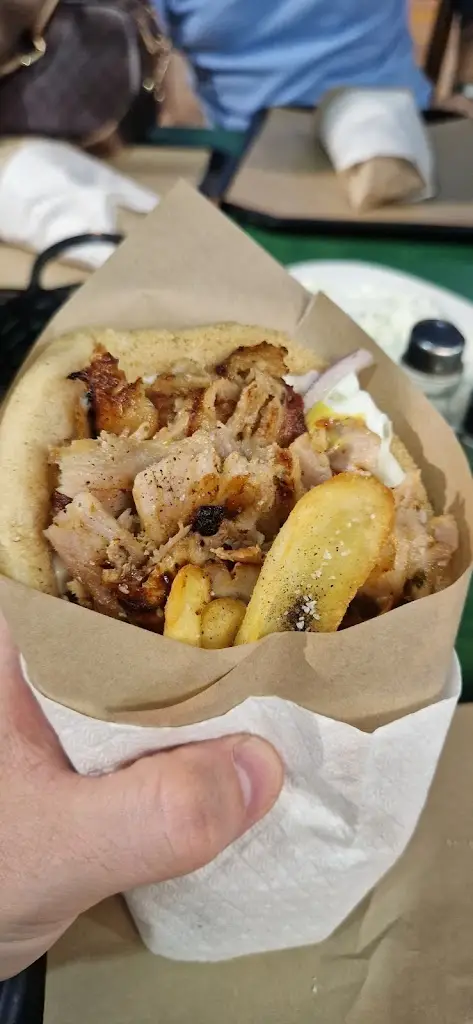 The Engineer_Καρέ του Γύρου_Néa Kallikráteia_Bewertung