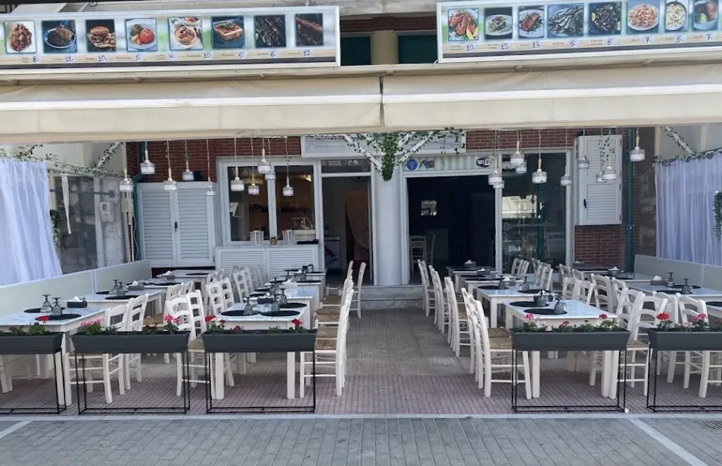 Έλα ΄Δω Κολλας Restaurant in Néa Kallikráteia
