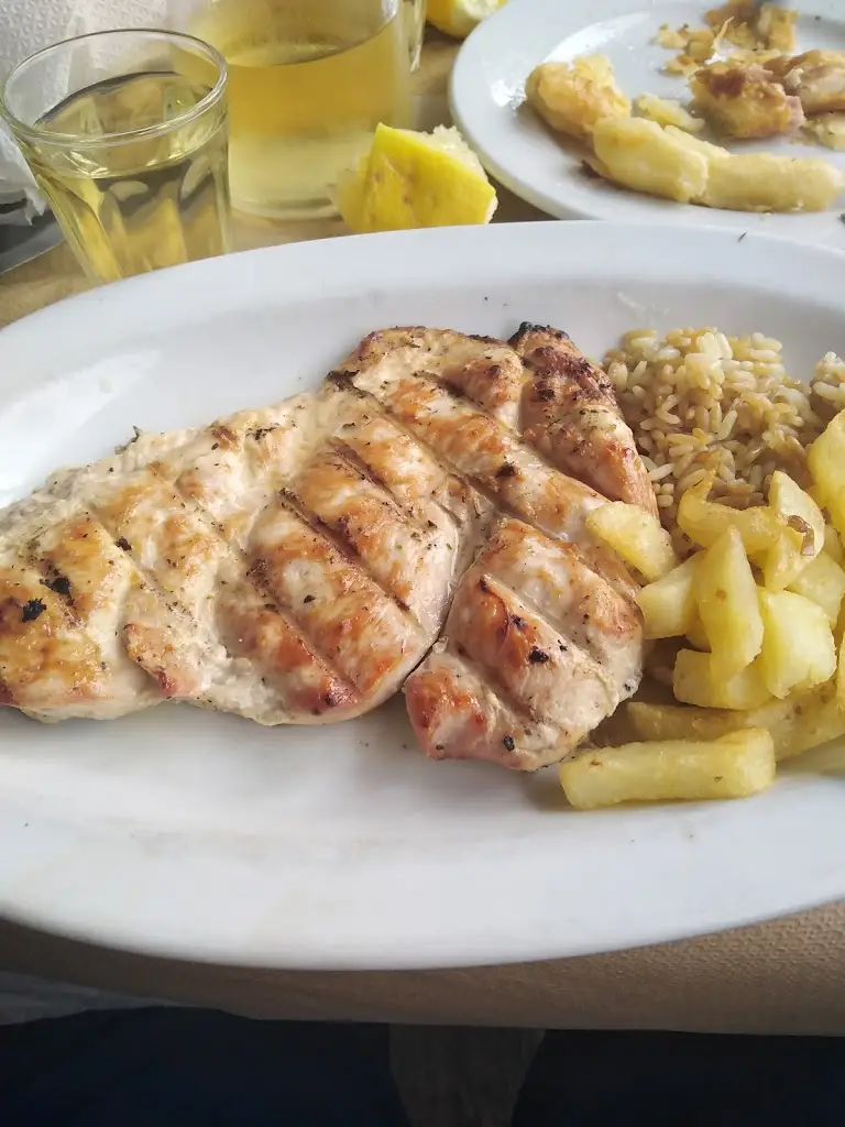 Yiannis Mitilineos_Ένα και Ένα (Νίκος)_Chaïdári_avis