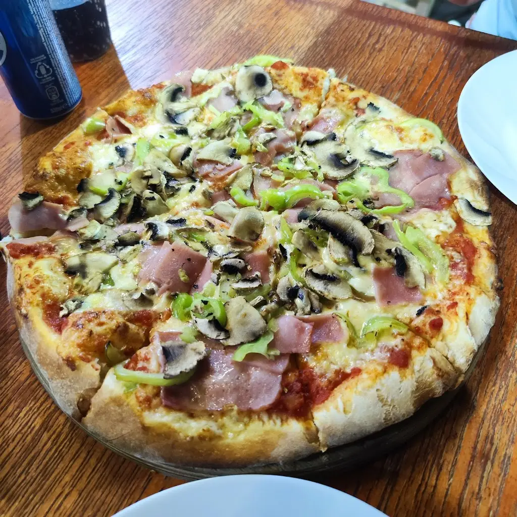 Menü_Adesso Pizza_Néa Kallikráteia_Bild_5