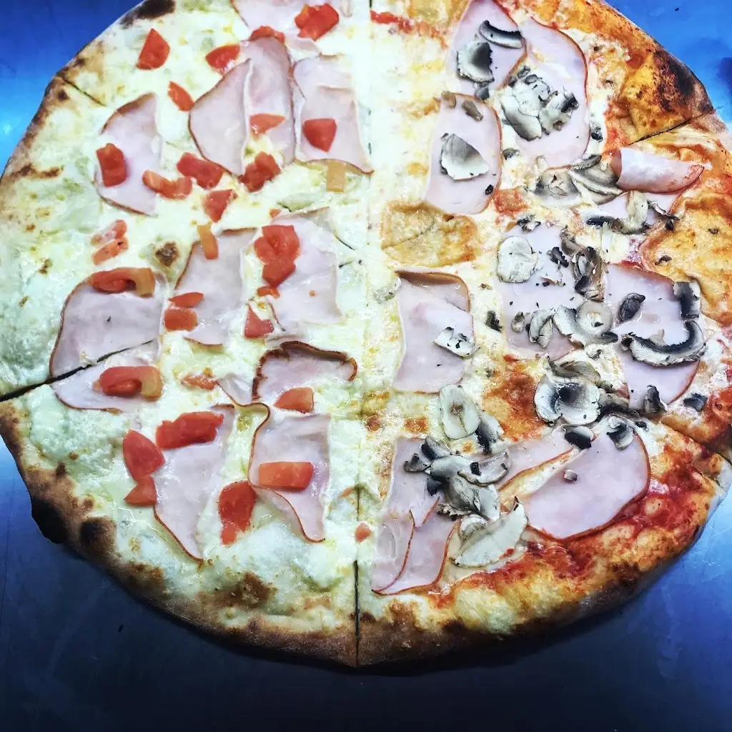 Adesso Pizza_Néa Kallikráteia_slider_image_2