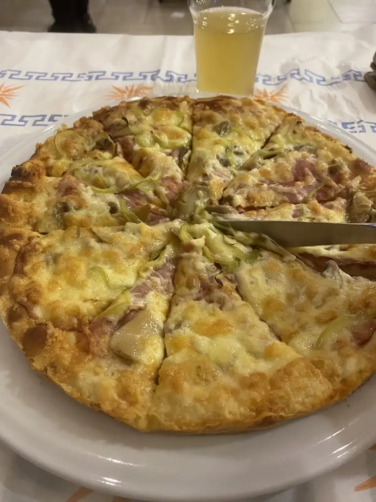 Pizza Milan_Néa Kallikráteia_slider_image_2