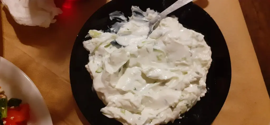 Menü_Ένα & Ένα_Chaïdári_Bild_7