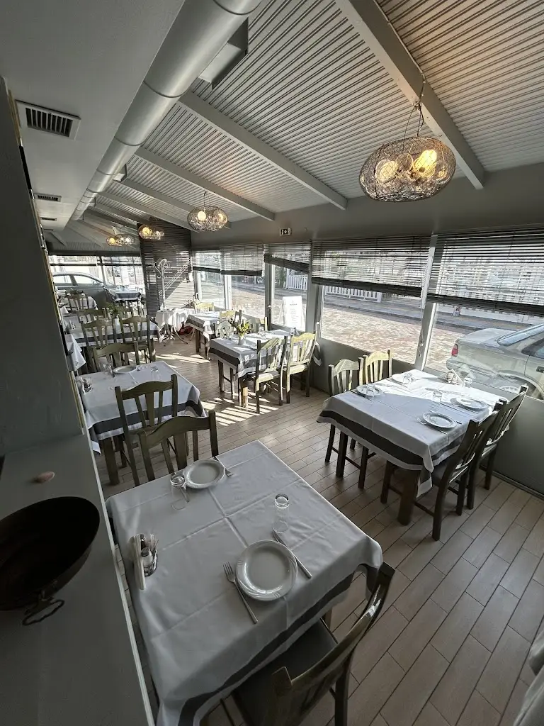 Marina Restaurant Nea Moudania Restaurant in Néa Moudhaniá