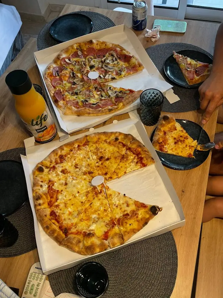 Микола Біляєв_EATalian pizzeria Nea Moudania_Néa Moudhaniá_Bewertung