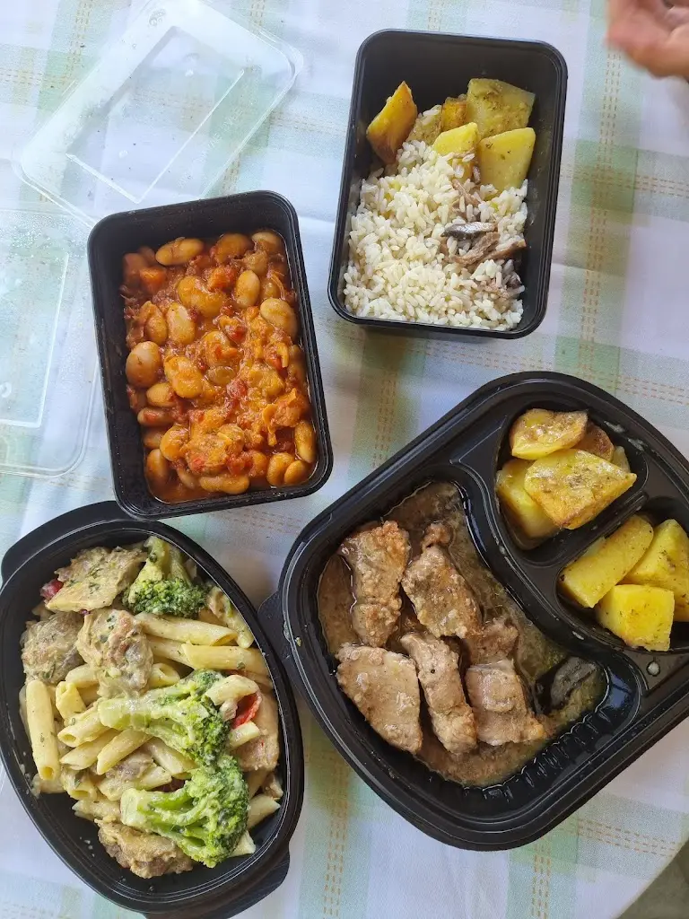 S. Roxana_Saffron coffee & lunch gallery_Néa Moudhaniá_avis