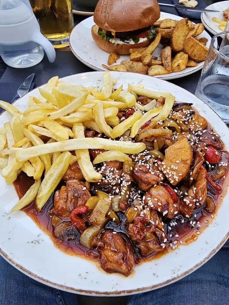 Csaba Czank_Chicken Ioannina_Néa Moudhaniá_review