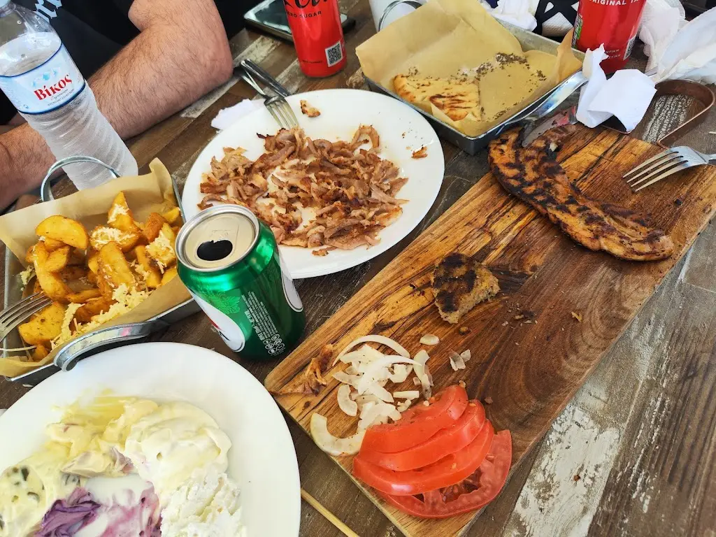 Menü_Το Χοιροποιητο_Néa Moudhaniá_Bild_7