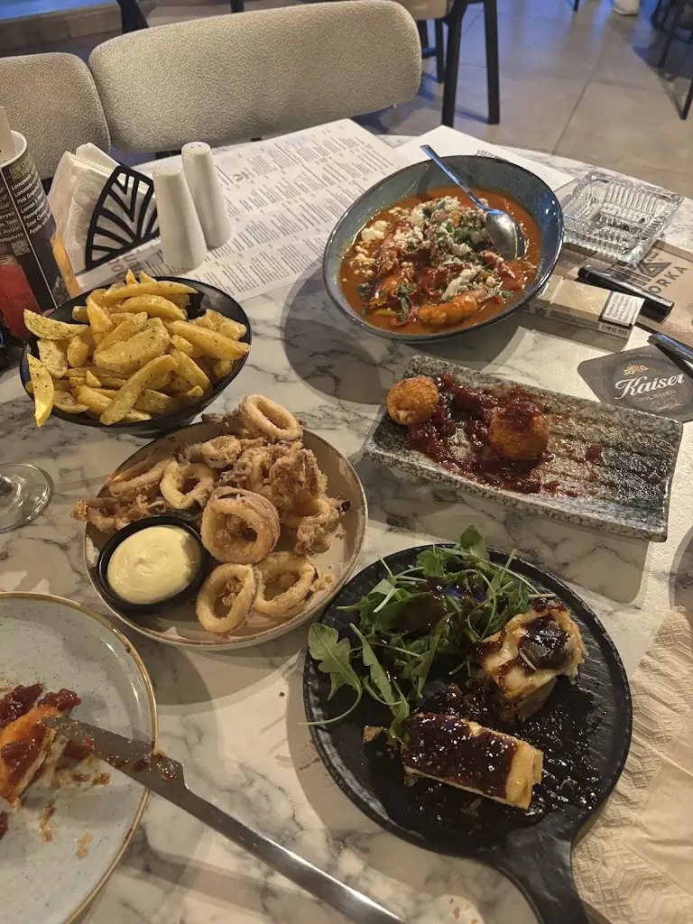 tamara brankovic_ZORKA Greek restaurant_Néa Moudhaniá_Bewertung