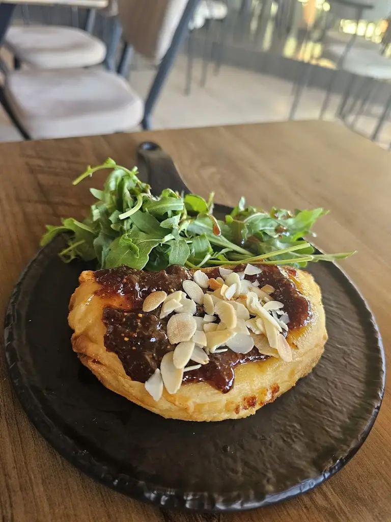 Nikola Duduloski_ZORKA Greek restaurant_Néa Moudhaniá_Bewertung