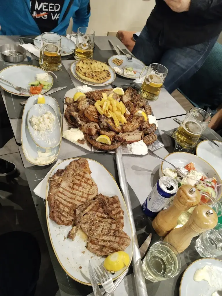 Nikolaos Nikolaidis_“Το Σύγχρονο” Σουβλες-Ψητά-Μαγειρευτά_Néo Rýsi_review