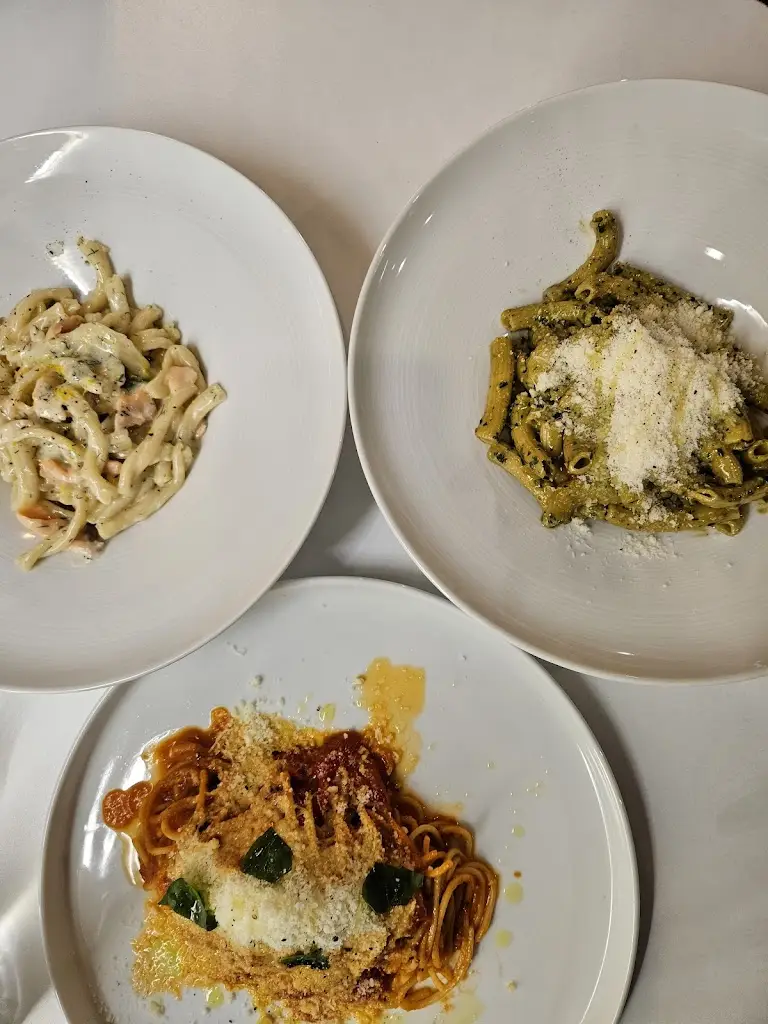 ELLIE Pasteria_Néo Soúli_slider_image_3