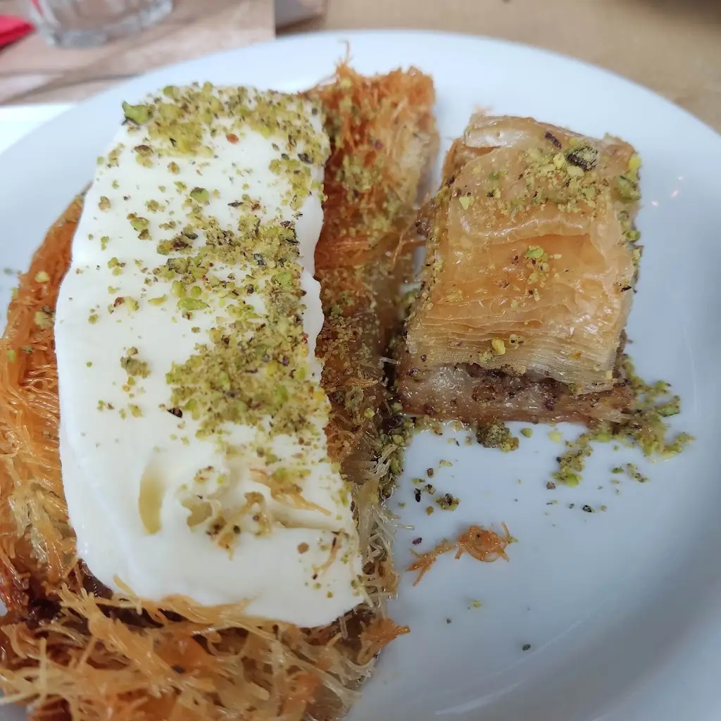 Menü_Konak Restaurant_Dhafní_Bild_5