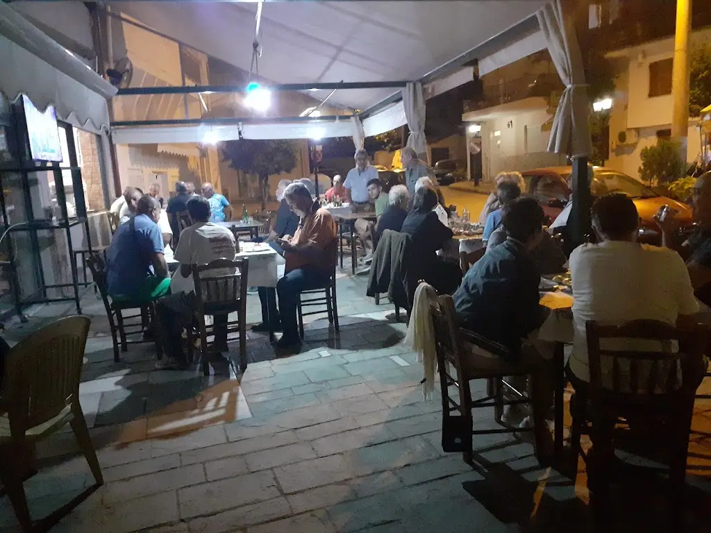 Το Στέκι Της Δοβίστας_Néo Soúli_slider_image_2