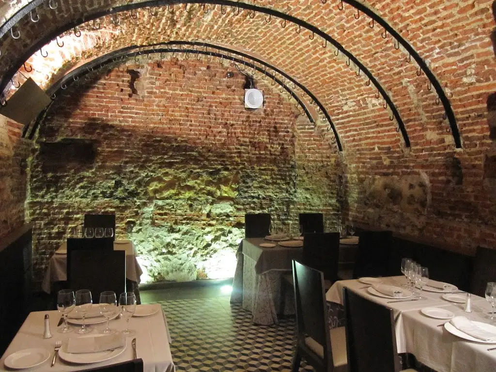 Ámpelos Restaurant in Néos Mylótopos