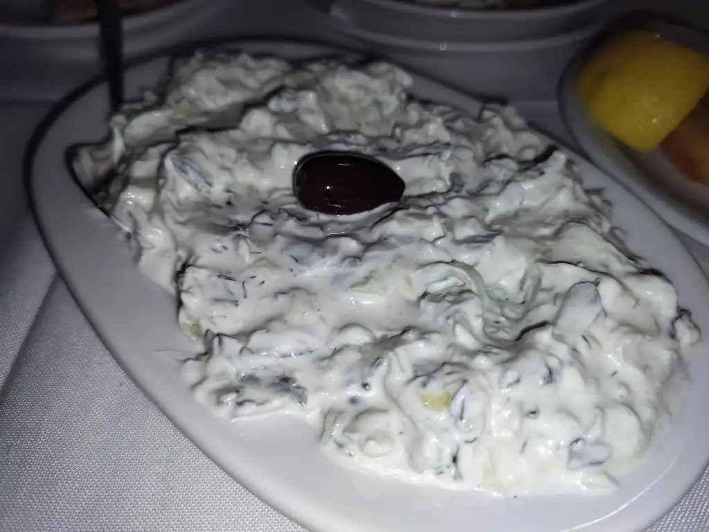 Menü_Thes meze_Néoi Epivátes_Bild_6