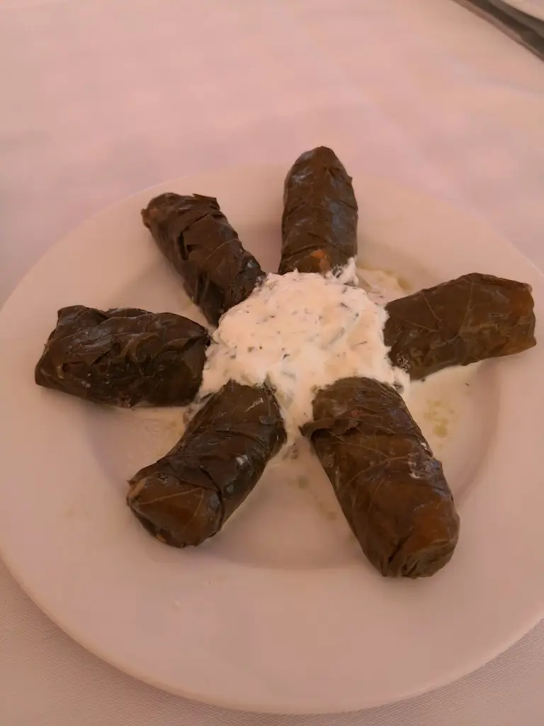 Menü_Μεζέ από την Πόλη_Néoi Epivátes_Bild_6