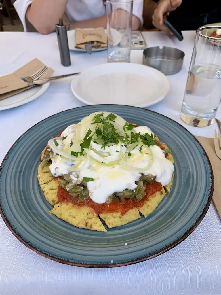 klea_Μεζέ από την Πόλη_Néoi Epivátes_Bewertung