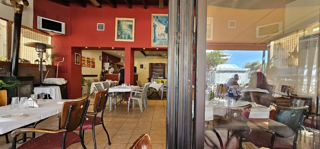 PRIMUS Pizzeria - Restaurant_Néoi Epivátes_slider_image_3