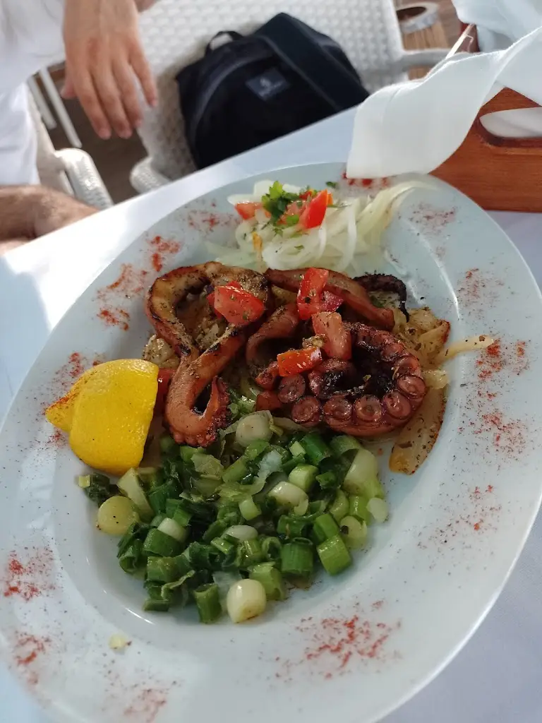 Menu_Antonis_Néoi Epivátes_image_9