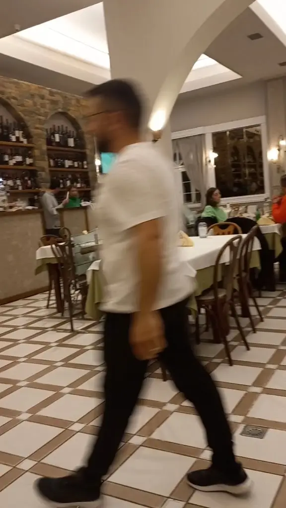 Anestis Steakhouse_Néoi Epivátes_slider_image_2