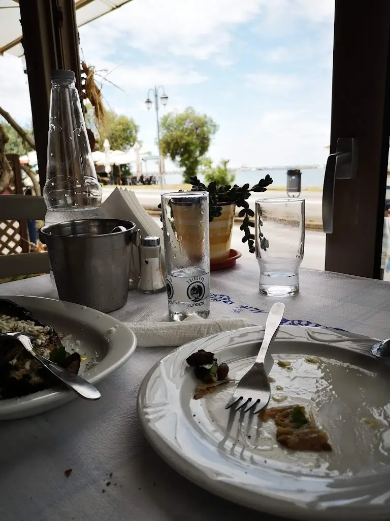 Menü_Kapetan Fourtounas_Néoi Epivátes_Bild_8