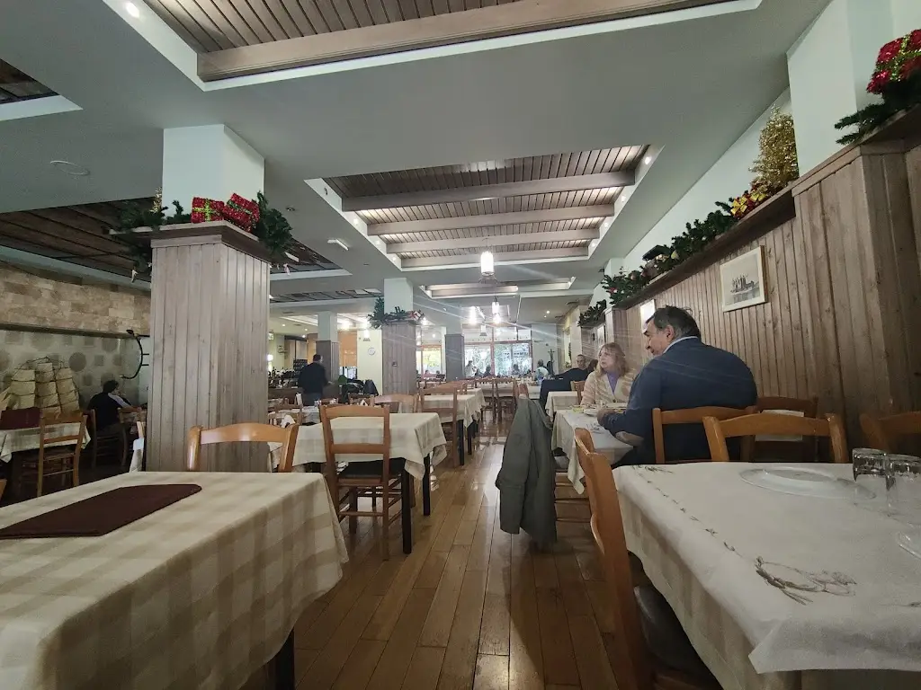 SteakHouse NIKOS_Néoi Epivátes_slider_image_1