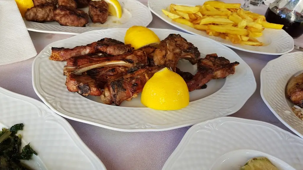 SteakHouse NIKOS_Néoi Epivátes_slider_image_2