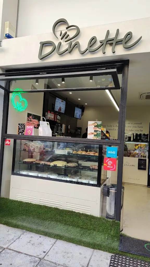 Nilyufar Rajabova_Dinette Dafni_Dhafní_Bewertung