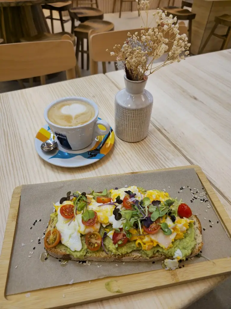 Milica_The Lluko Restaurant_Nomós Thessaloníkis_Bewertung