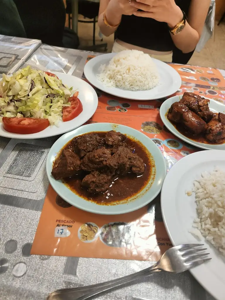 Mugurel Geru_ISKIOS RESTAURANT_Níkiti_reseña