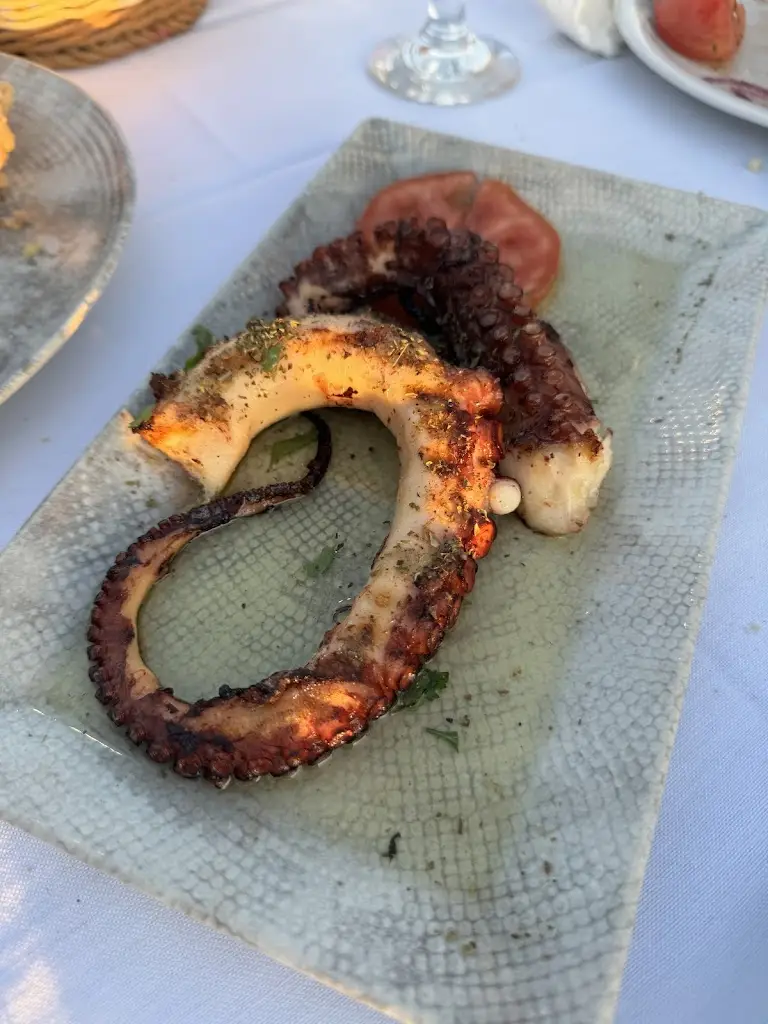 Yanko Georgiev_Antigoni Taverne_Níkiti_Bewertung