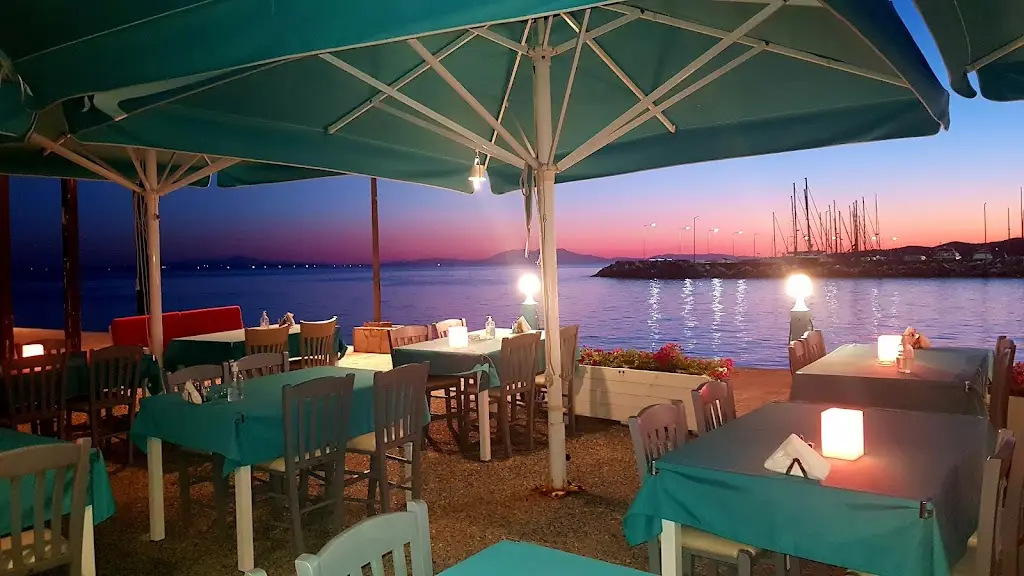 Antigoni Taverne Restaurant in Níkiti