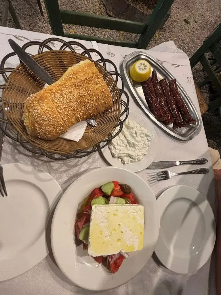 Maria Norman Novaes_Τα φιλετάκια_Dhafní_Bewertung