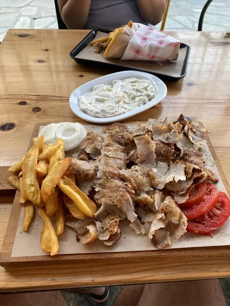 Andrei L._Gyropoleion_Níkiti_review